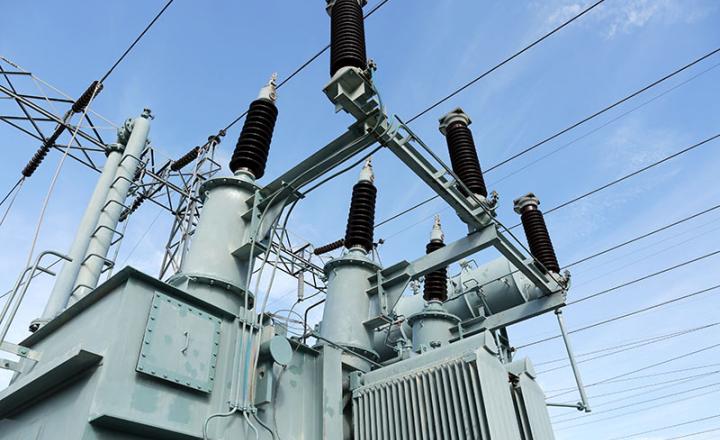 Components of a transformer with insulation and switches