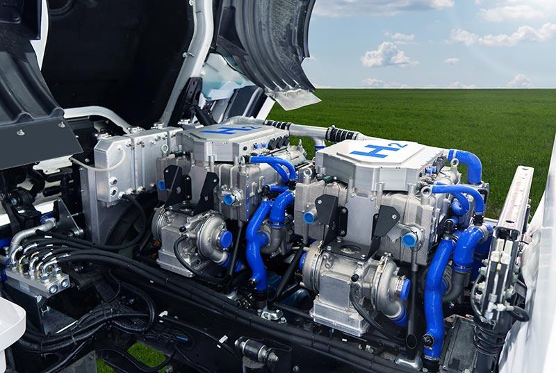 Fuel cell hydrogen truck engine