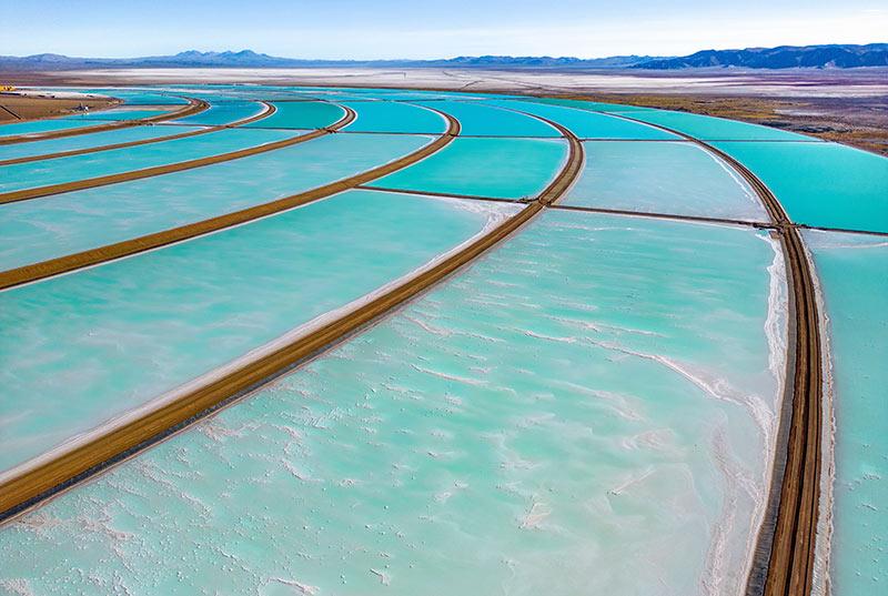 Lithium extraction with large basins.